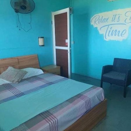 Tilapasse Resto & Guest House Port South East Exterior photo