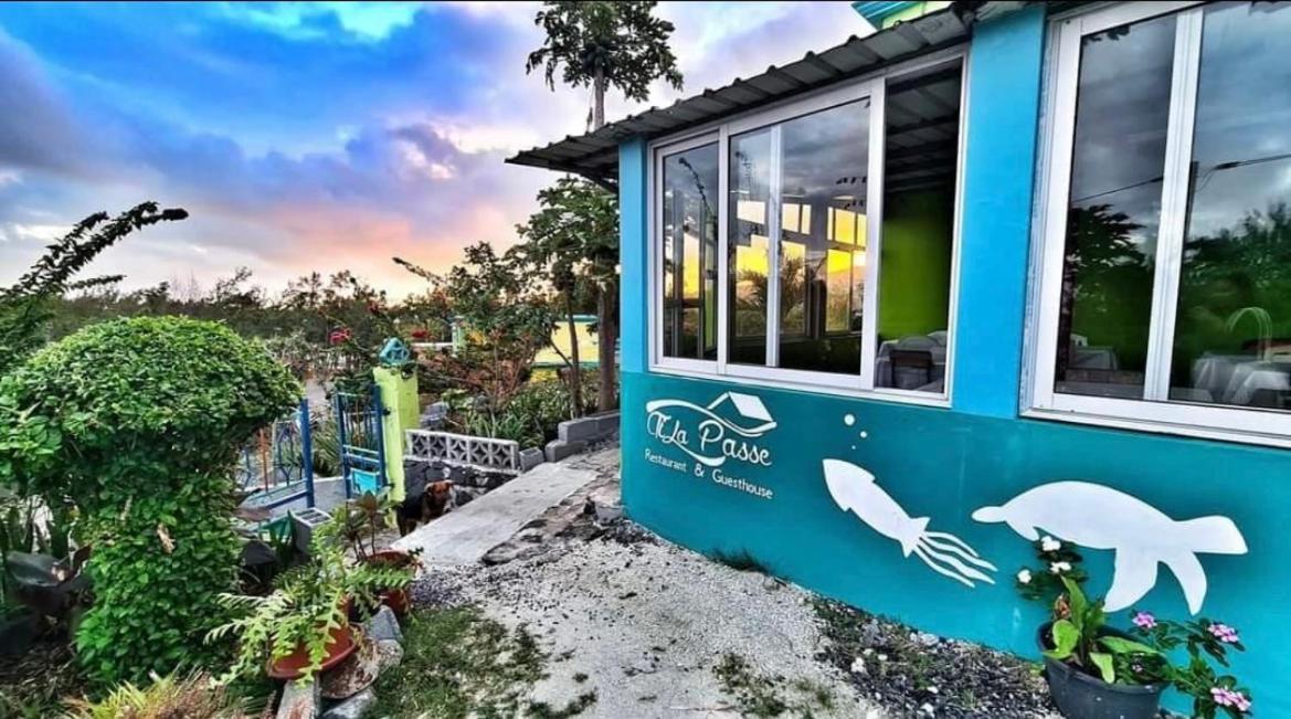 Tilapasse Resto & Guest House Port South East Exterior photo